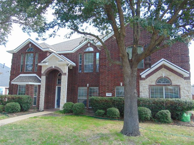 212 Crystal Lake Drive, Desoto, TX 75115