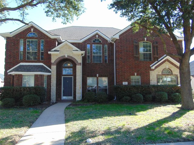 212 Crystal Lake Drive, Desoto, TX 75115