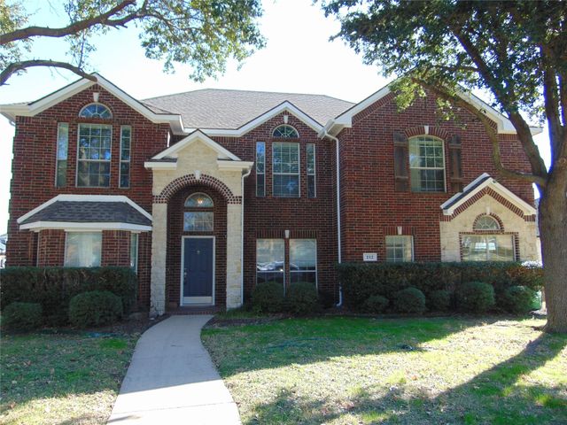 212 Crystal Lake Drive, Desoto, TX 75115