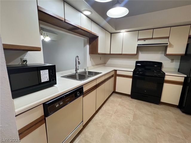 5205 Orchard Hills Avenue, Las Vegas, NV 89130