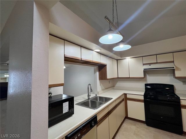 5205 Orchard Hills Avenue, Las Vegas, NV 89130