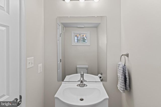 8103 PHIRNE RD E, Glen Burnie, MD 21061