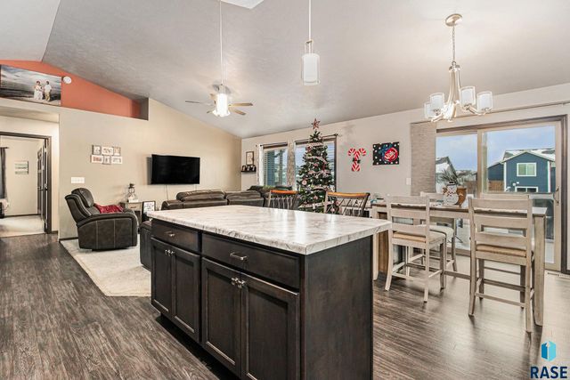 612 Prairieside Trl Trail, Harrisburg, SD 57032