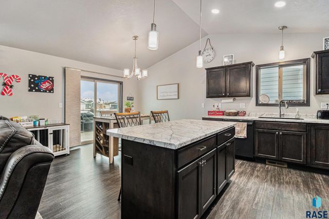 612 Prairieside Trl Trail, Harrisburg, SD 57032