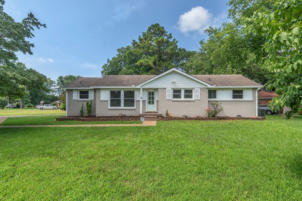 104 Belaire Dr, Smyrna, TN 37167