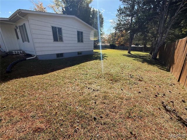 812 Kehrs Mill Road, Ballwin, MO 63011