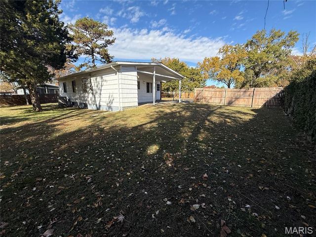 812 Kehrs Mill Road, Ballwin, MO 63011