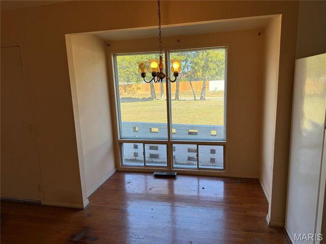 812 Kehrs Mill Road, Ballwin, MO 63011