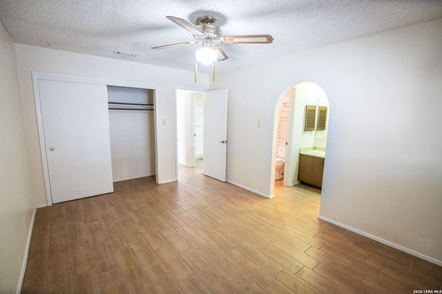 648 FERN MEADOW DR, Universal City, TX 78148