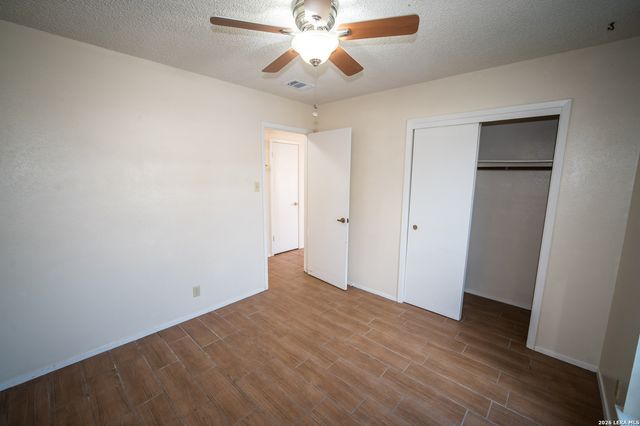 648 FERN MEADOW DR, Universal City, TX 78148