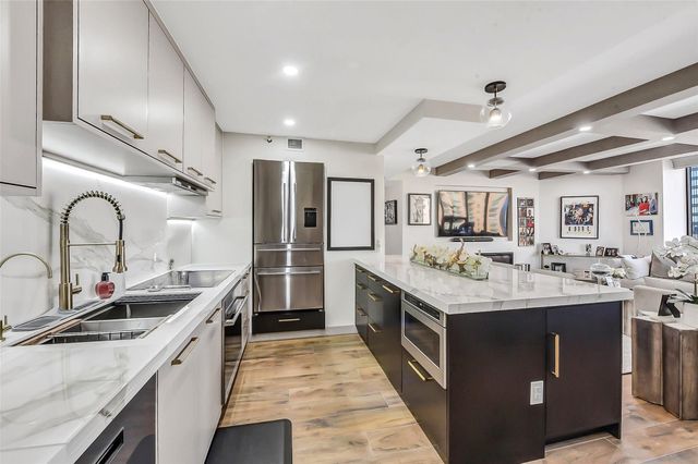 1111 Caroline Street 2903, Houston, TX 77010