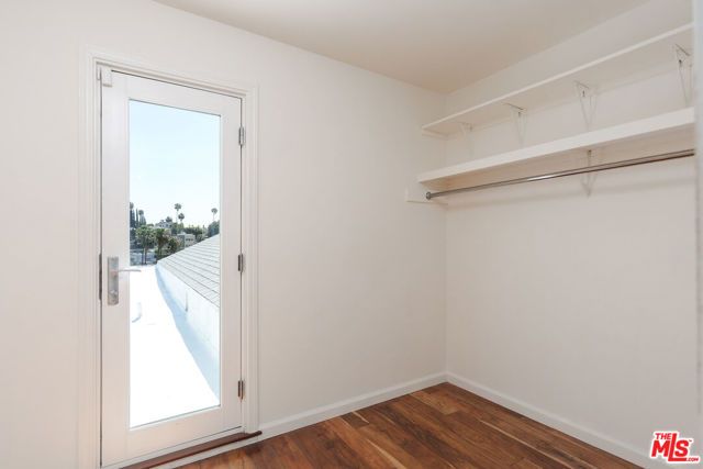 3247 Descanso Drive, Los Angeles, CA 90026