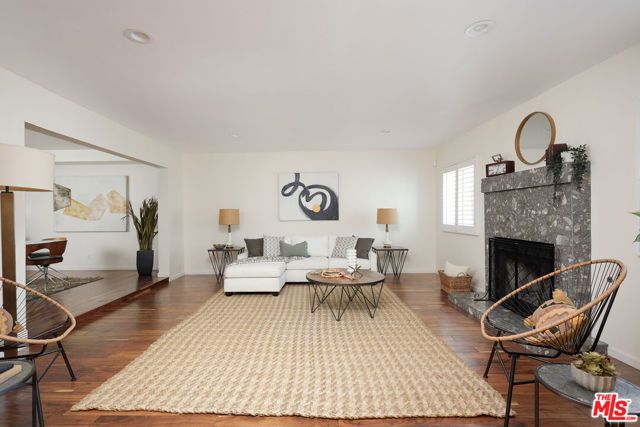 3247 Descanso Drive, Los Angeles, CA 90026