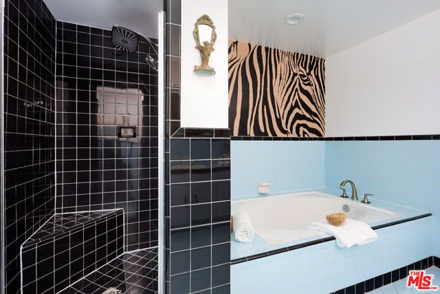 3247 Descanso Drive, Los Angeles, CA 90026