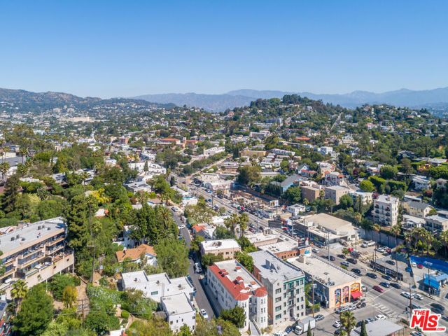 3247 Descanso Drive, Los Angeles, CA 90026