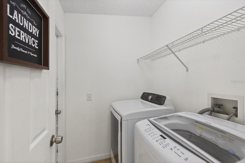 Image 11 of property listing at 5501 MARINER BOULEVARD, Spring Hill, FL 34609