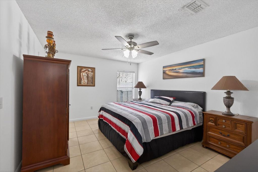 Image 26 of property listing at 5501 MARINER BOULEVARD, Spring Hill, FL 34609