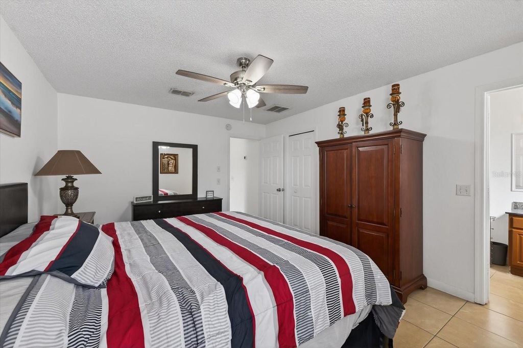 Image 27 of property listing at 5501 MARINER BOULEVARD, Spring Hill, FL 34609