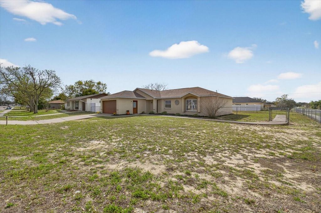 Image 8 of property listing at 5501 MARINER BOULEVARD, Spring Hill, FL 34609