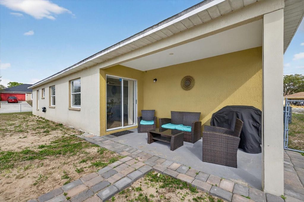 Image 10 of property listing at 5501 MARINER BOULEVARD, Spring Hill, FL 34609