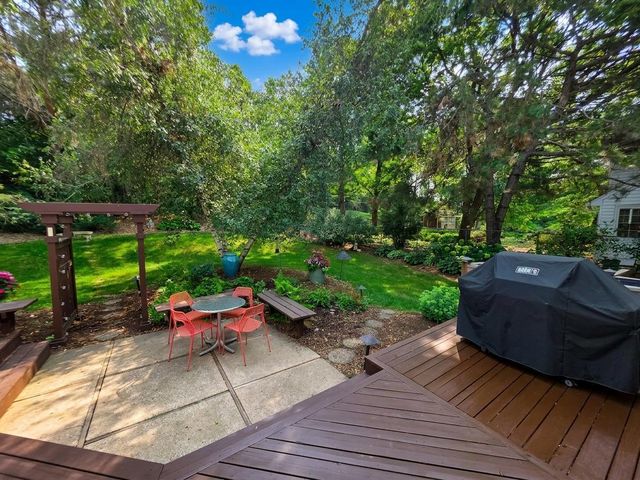 776 Upper Colonial Drive, Mendota Heights, MN 55118