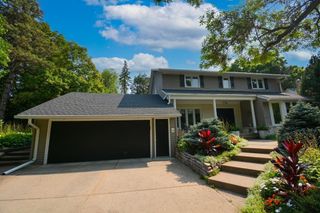 776 Upper Colonial Drive, Mendota Heights, MN 55118