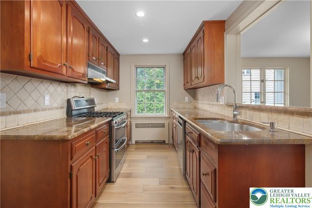 1020 Highland Avenue, Bethlehem City, PA 18018