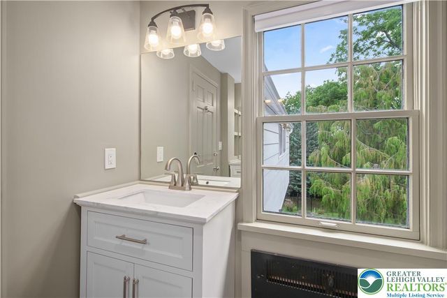 1020 Highland Avenue, Bethlehem City, PA 18018