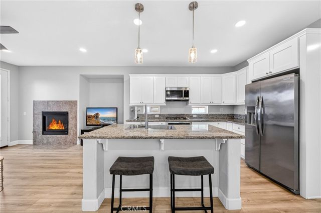 7970 Glide Path Court, Chino, CA 91708