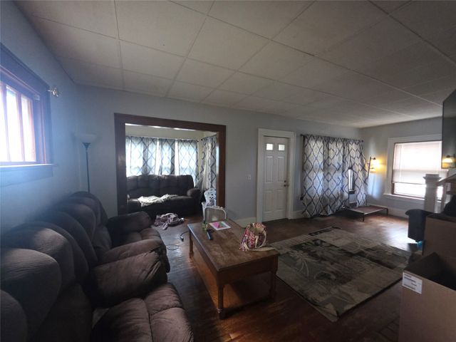 19 E 30TH Street, Erie, PA 16504