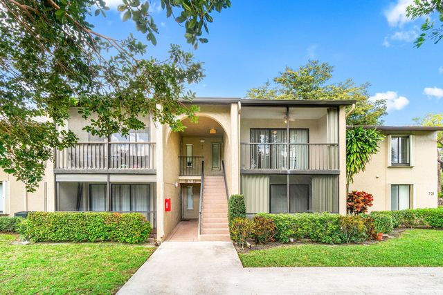 721 Sunny Pine Way B2, Greenacres, FL 33415