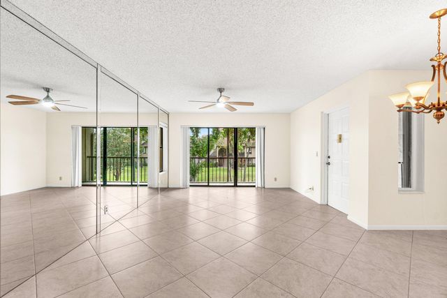 721 Sunny Pine Way B2, Greenacres, FL 33415
