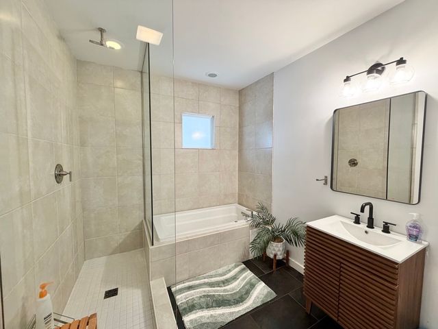 1419 N Paulina Street, Chicago, IL 60622
