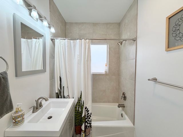 1419 N Paulina Street, Chicago, IL 60622