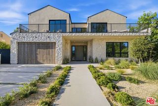 16643 Addison Street, Encino (los Angeles), CA 91436