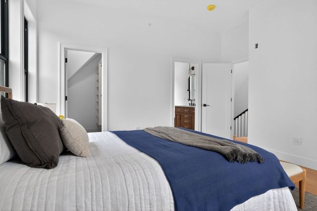 22 Spring Hill Terrace 22, Somerville, MA 02143
