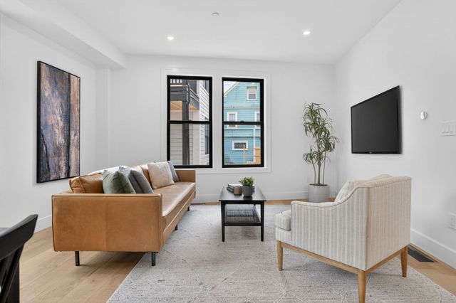22 Spring Hill Terrace 22, Somerville, MA 02143