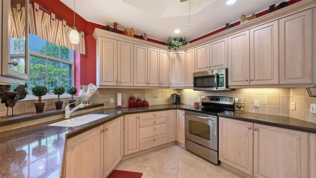 5255 BOUCHARD CIRCLE 102, Sarasota, FL 34238