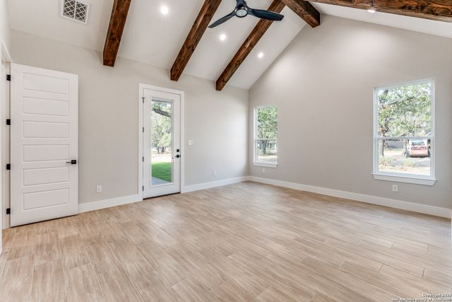 113 Pioneer Trail, Adkins, TX 78101