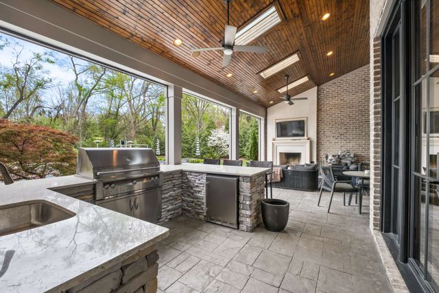 3910 Wayland Drive, Nashville, TN 37215