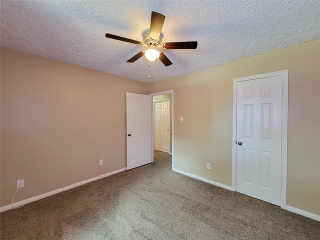 9111 New Forest Road, Spring, TX 77379