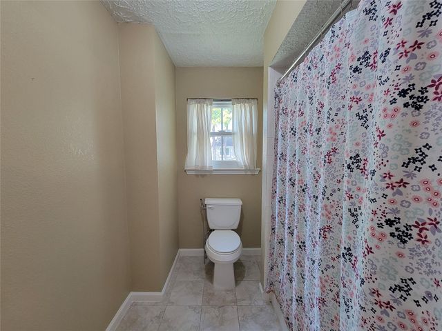 9111 New Forest Road, Spring, TX 77379