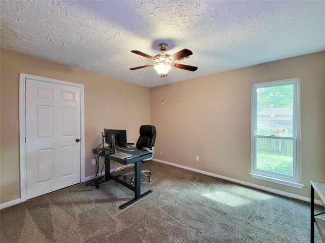 9111 New Forest Road, Spring, TX 77379
