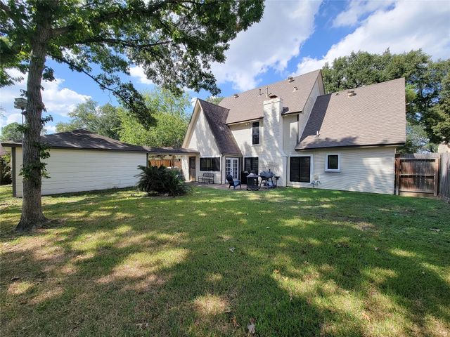 9111 New Forest Road, Spring, TX 77379