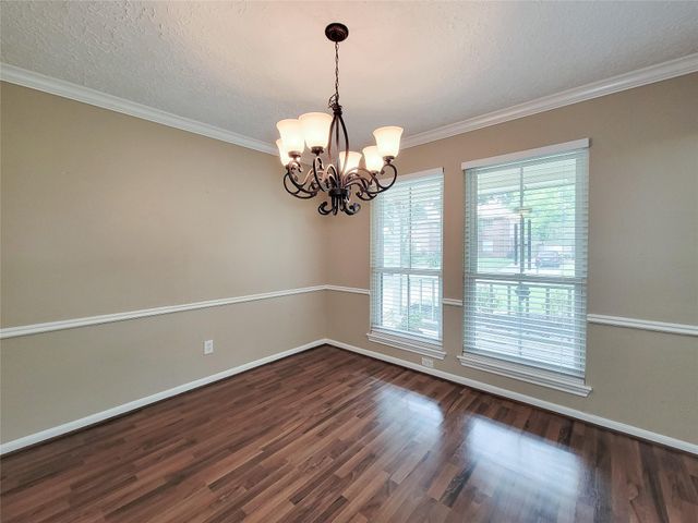 9111 New Forest Road, Spring, TX 77379
