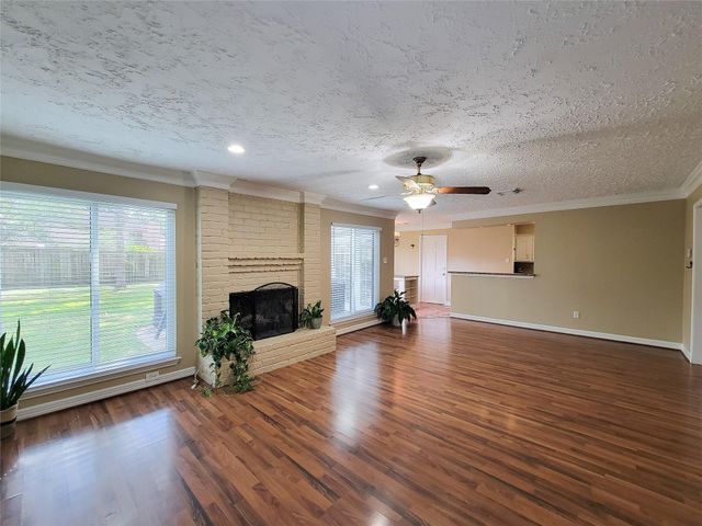 9111 New Forest Road, Spring, TX 77379