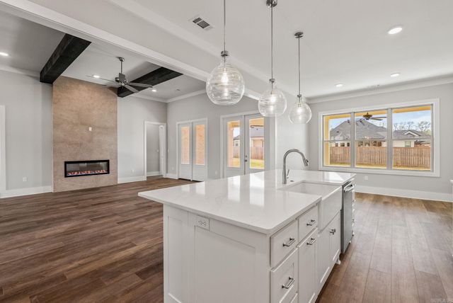 514 Corondelet Lane, Maumelle, AR 72113