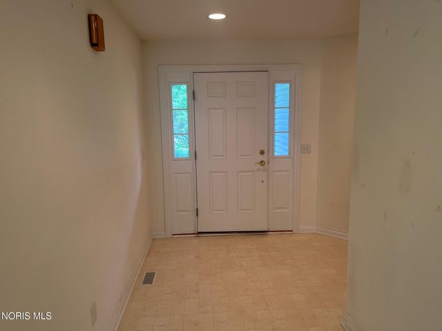 4845 Waterbury Lane, Maumee, OH 43537