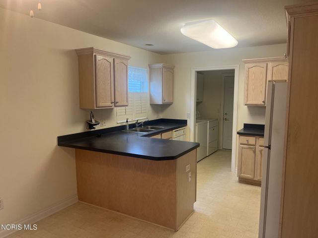 4845 Waterbury Lane, Maumee, OH 43537
