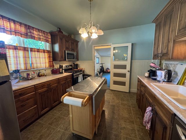 841 E DOWNINGTON AVE, Salt Lake City, UT 84105